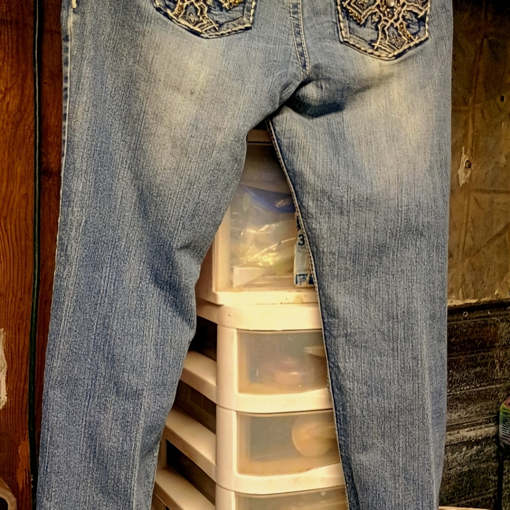 Women's Red Camel Size 9 Jeans